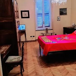  Alloggio in famiglia Nevina Centro Camera Privata In Italia